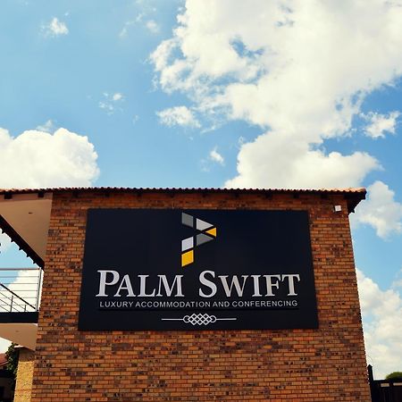 Palm Swift Luxury Accommodation Brits Kültér fotó