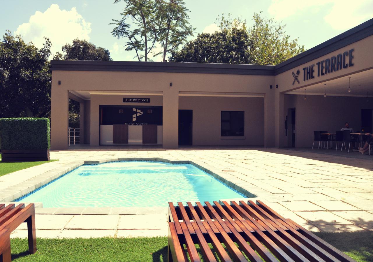 Palm Swift Luxury Accommodation Brits Kültér fotó