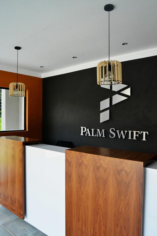 Palm Swift Luxury Accommodation Brits Kültér fotó