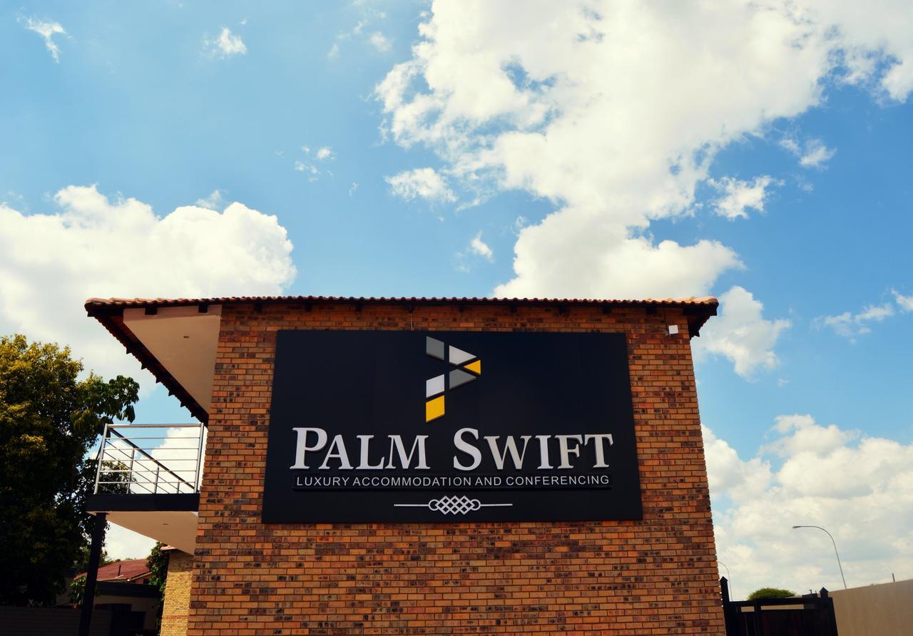 Palm Swift Luxury Accommodation Brits Kültér fotó