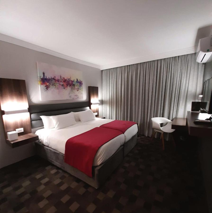 Palm Swift Luxury Accommodation Brits Kültér fotó